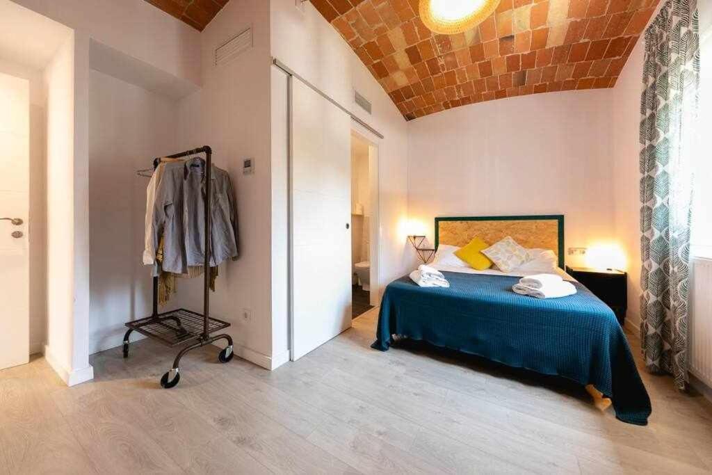 Newly Renovated Room W Pool & Bikeparking Жирона Номер фото