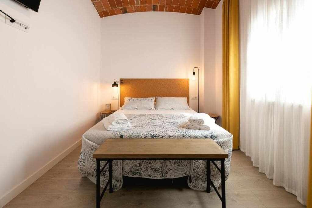 Newly Renovated Room W Pool & Bikeparking Жирона Номер фото