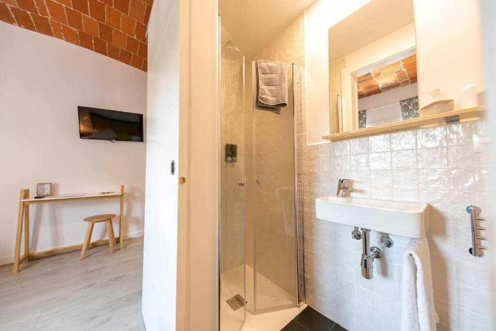 Newly Renovated Room W Pool & Bikeparking Жирона Номер фото