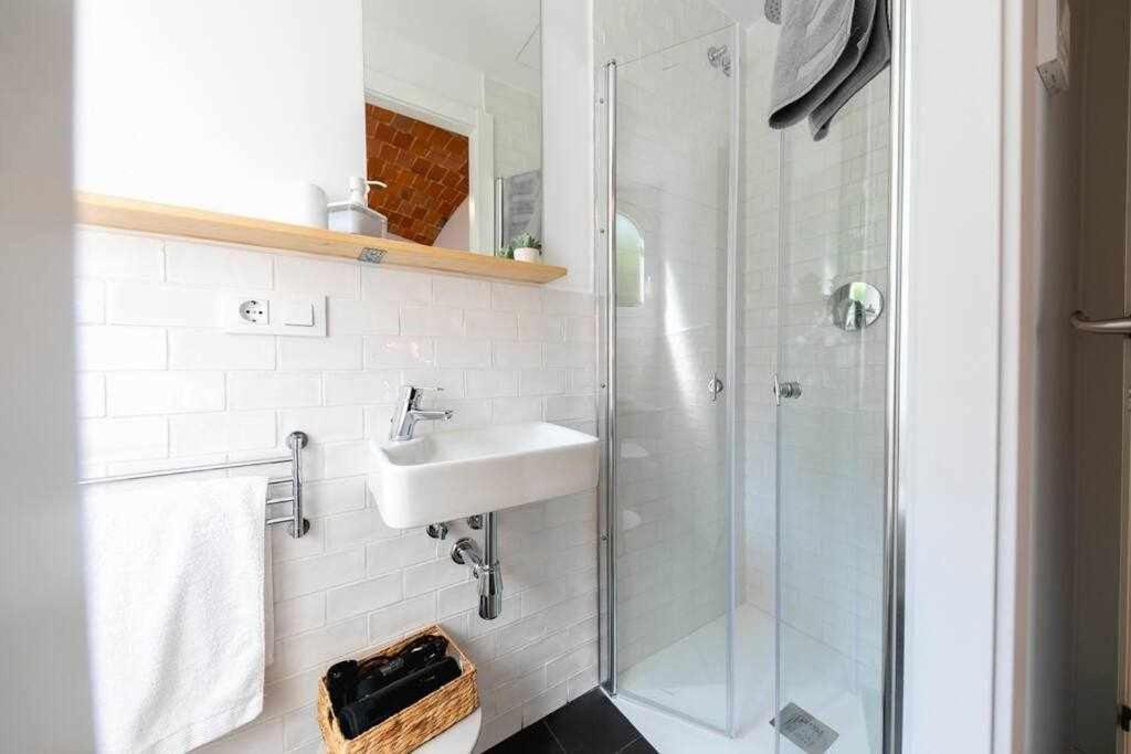Newly Renovated Room W Pool & Bikeparking Жирона Номер фото